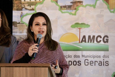 Prefeita Dayane destaca apoio da AMCG em defesa das APAEs do Paraná